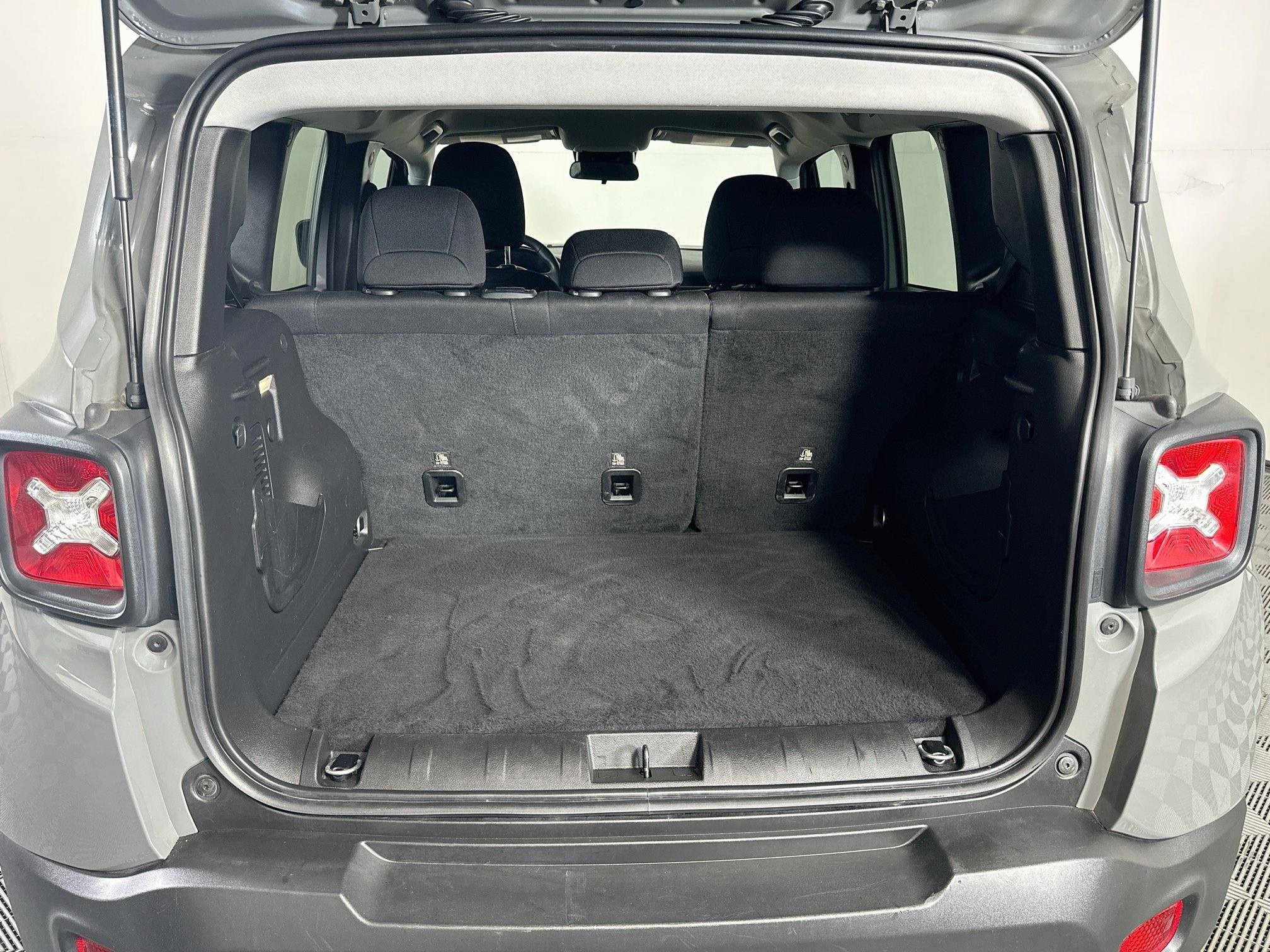2022 Jeep Renegade Latitude - Photo 27