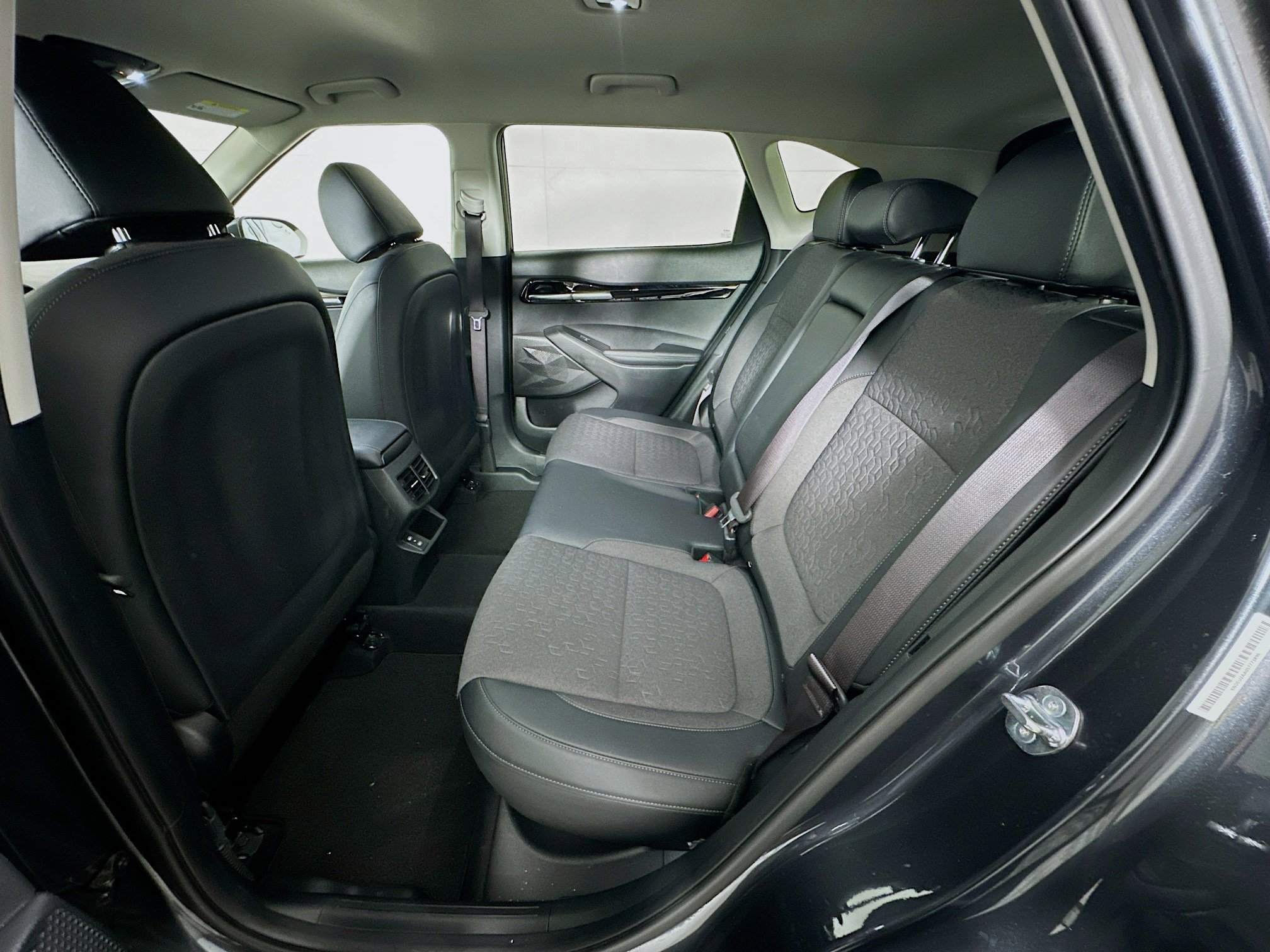 2025 Kia Seltos S - Photo 26