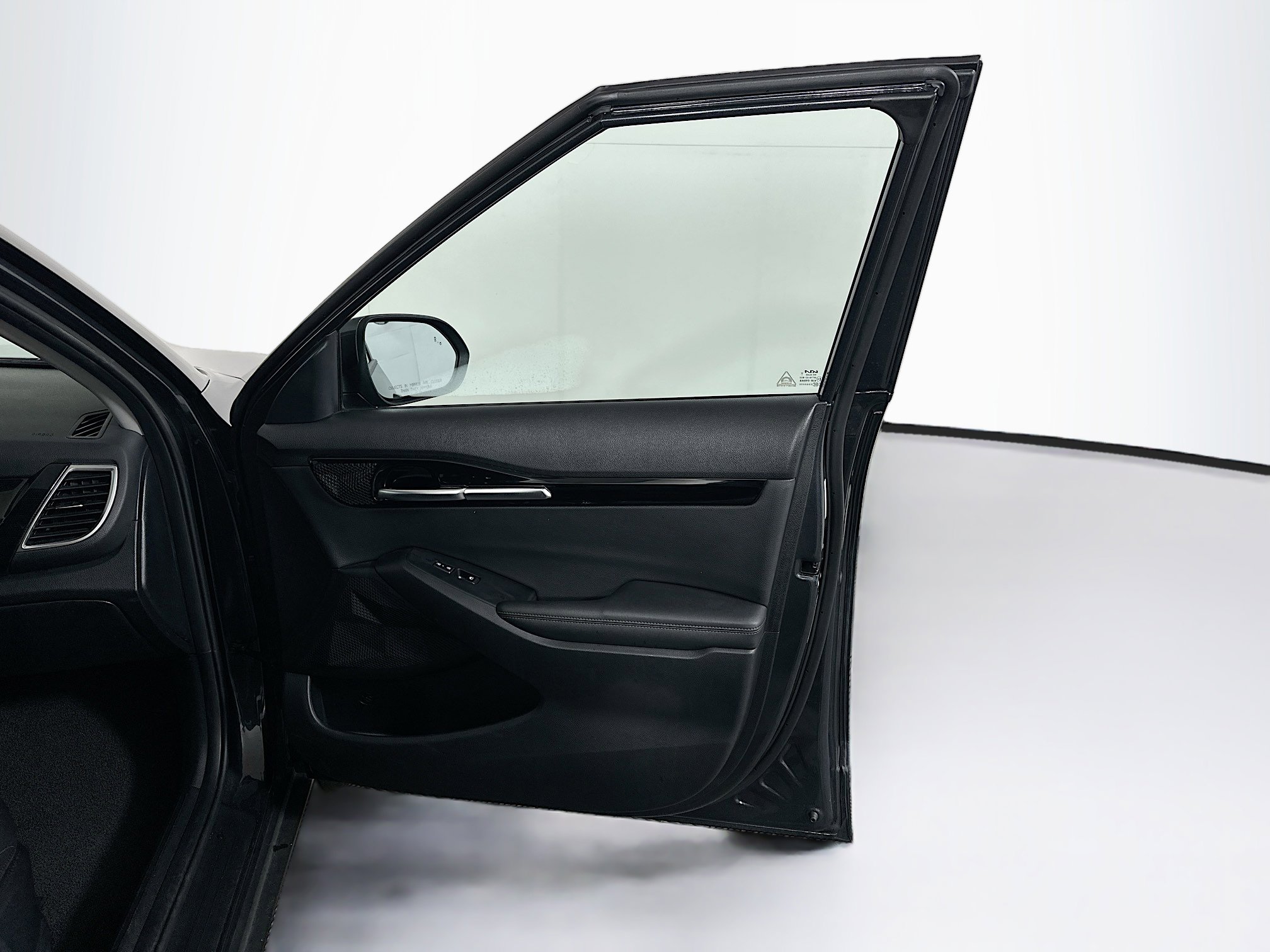 2025 Kia Seltos S - Photo 30