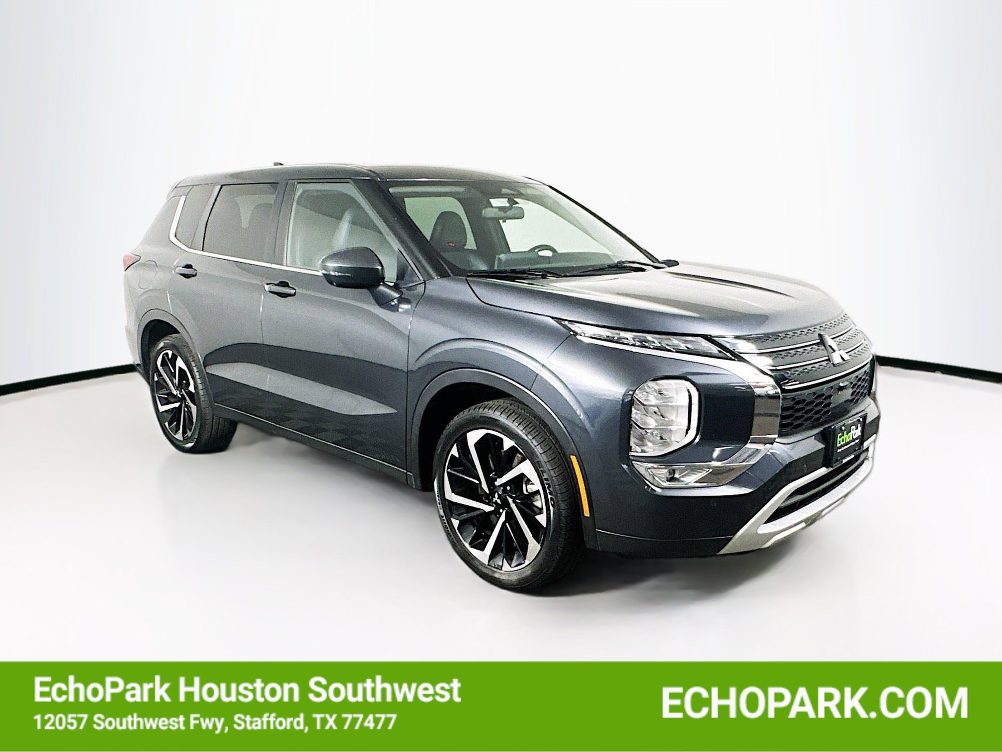 2024 Mitsubishi Outlander SE 2WD's photo