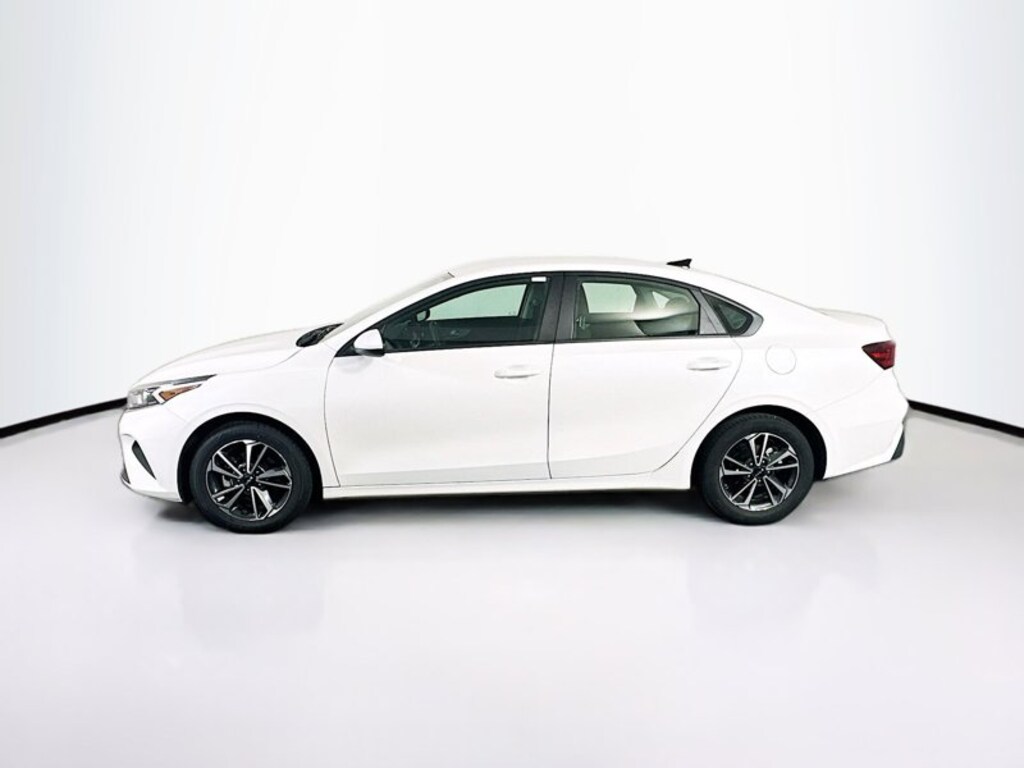 Used 2024 Kia Forte LXS LXS IVT