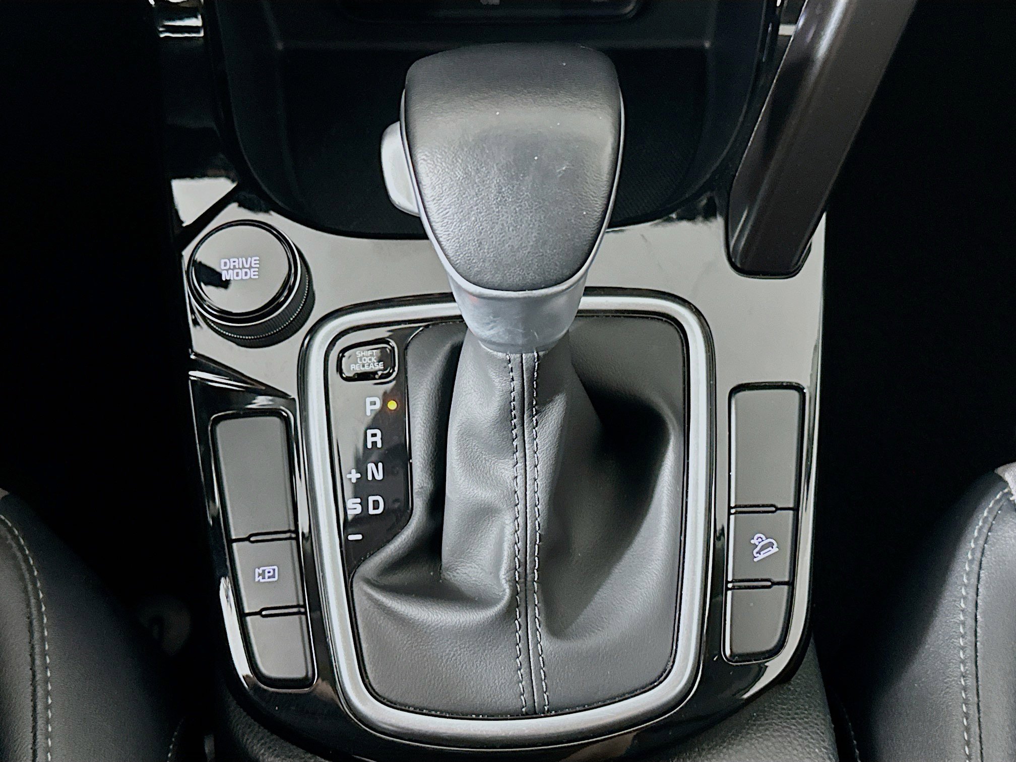 2025 Kia Seltos S - Photo 22