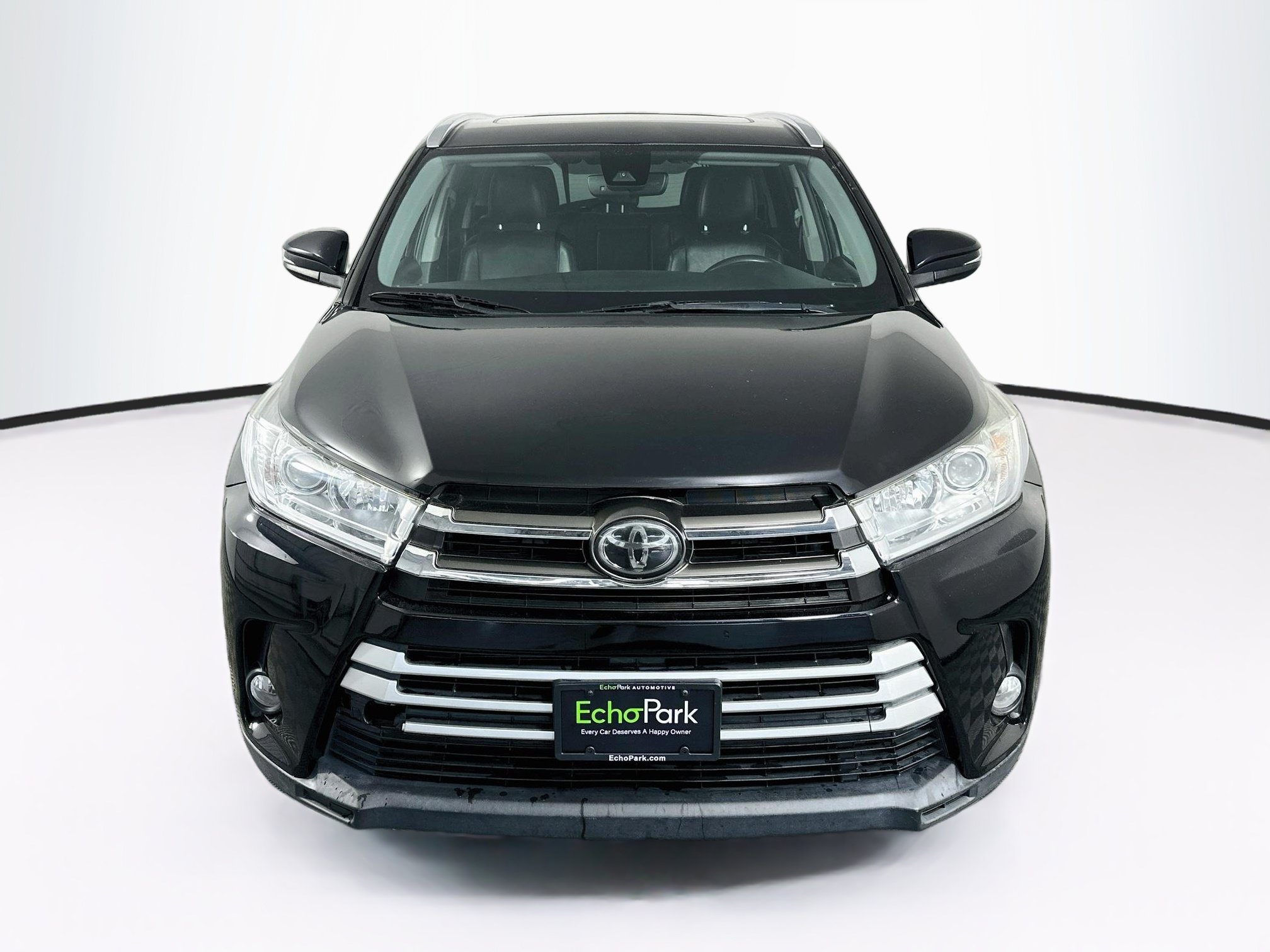 Used 2019 Toyota Highlander XLE V6 SUV
