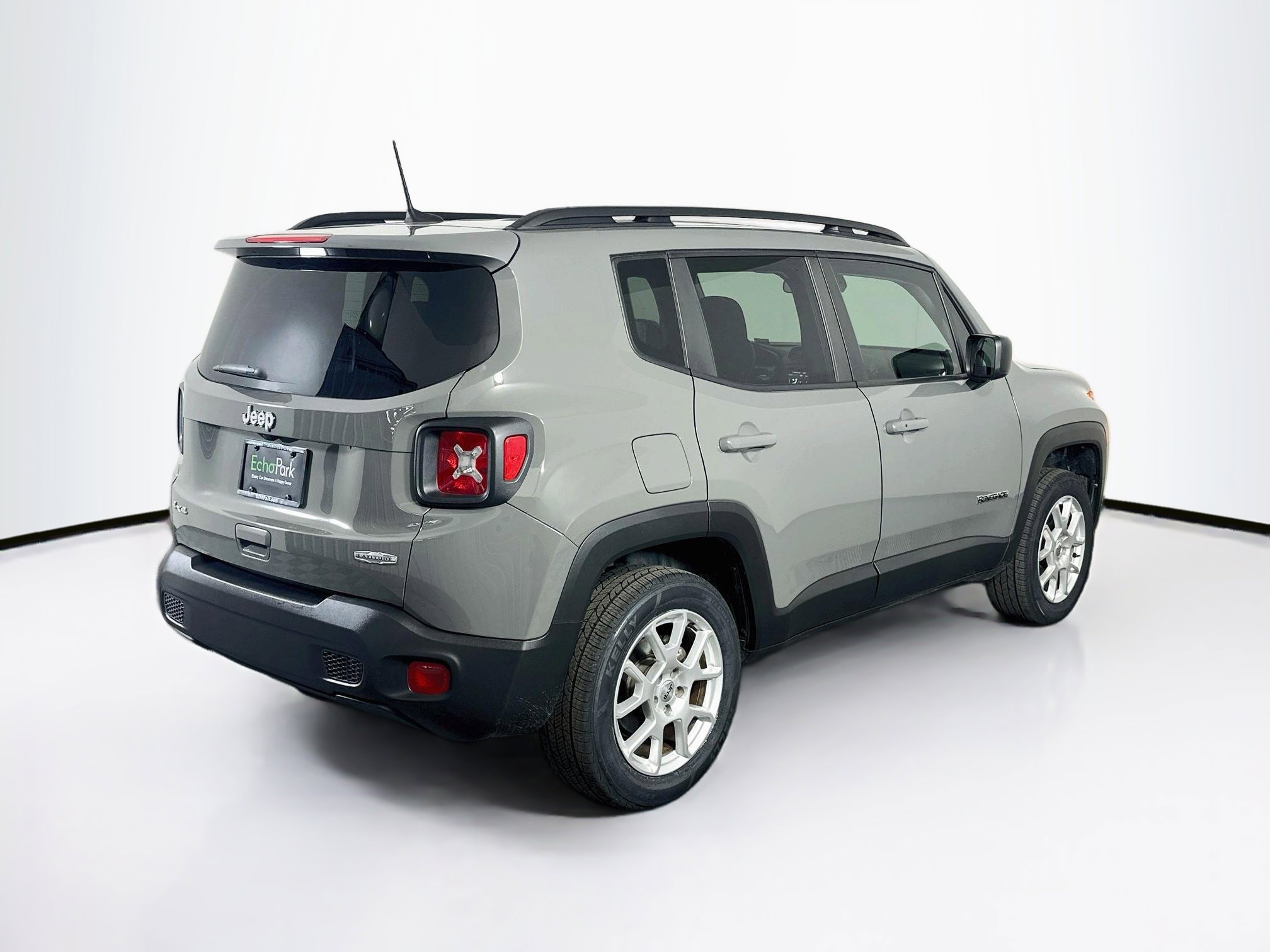 2022 Jeep Renegade Latitude - Photo 8