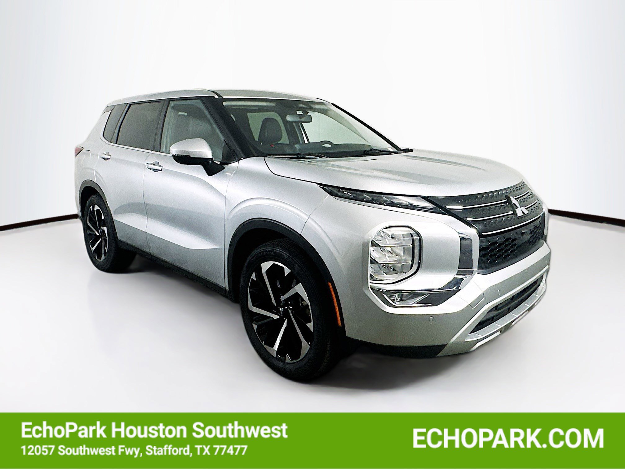 2024 Mitsubishi Outlander's photo
