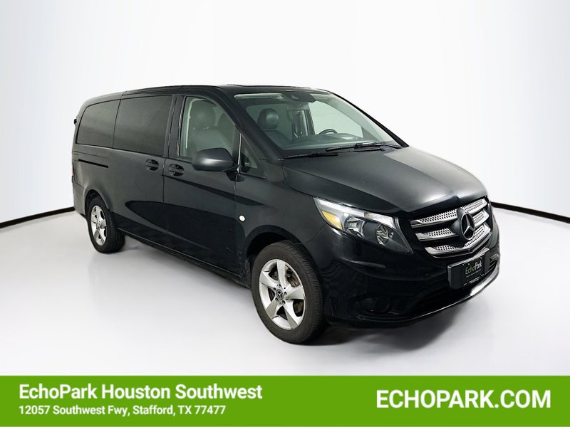 2020 Mercedes-Benz Metris Passenger's photo