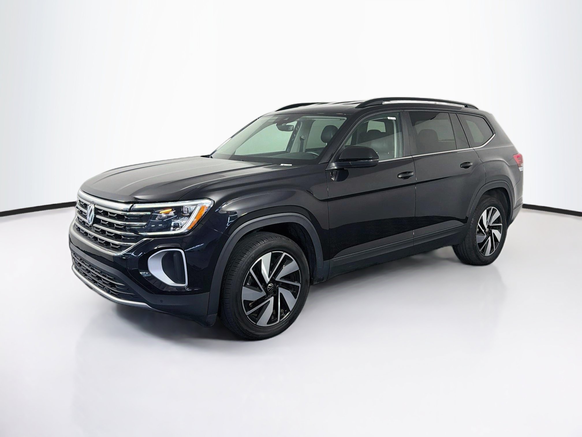 Used 2025 Volkswagen Atlas 2.0T SE w/Technology SUV