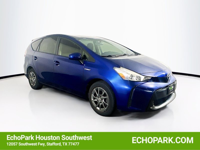 2017 Toyota Prius v Five's photo