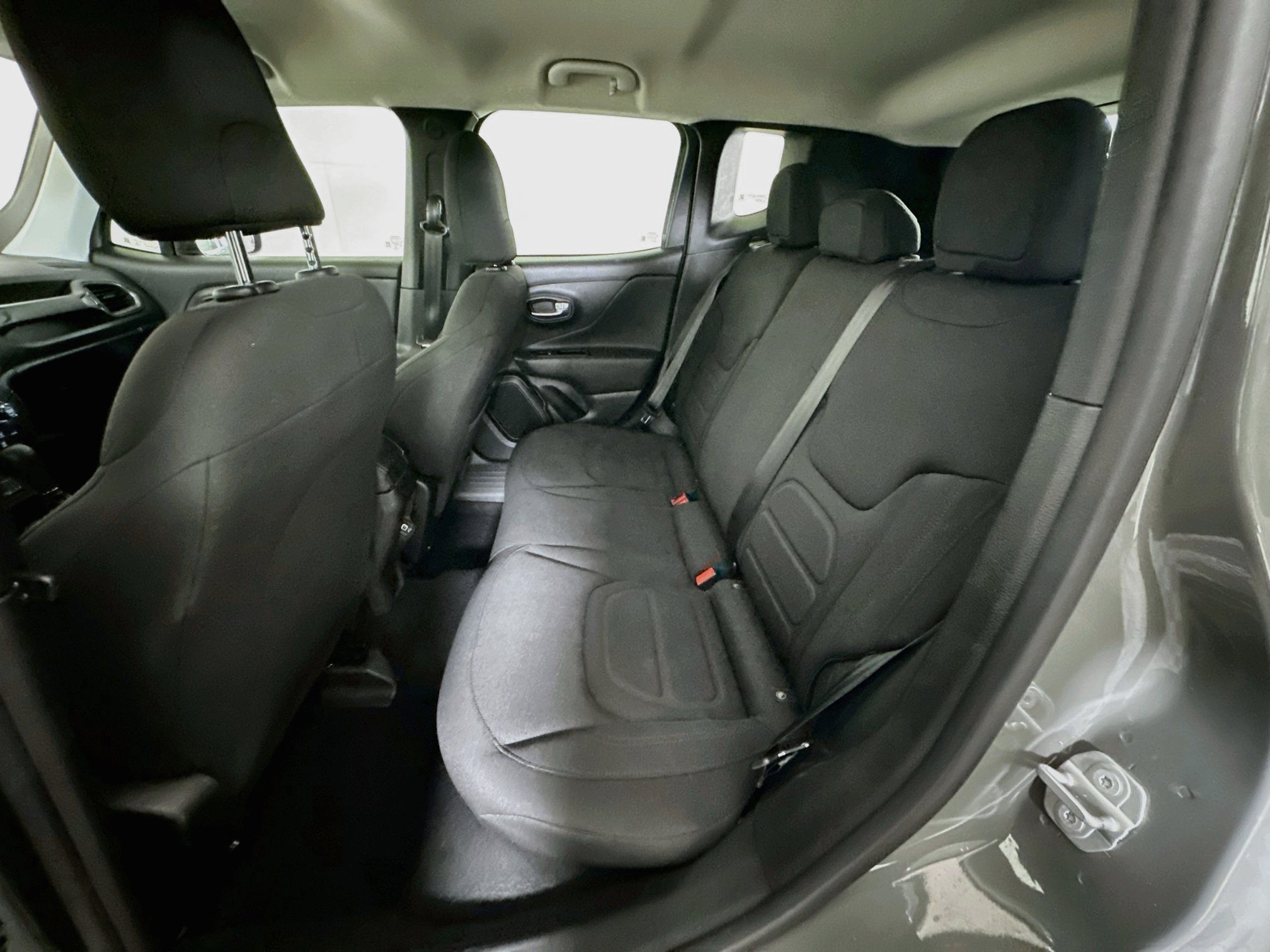 2022 Jeep Renegade Latitude - Photo 26