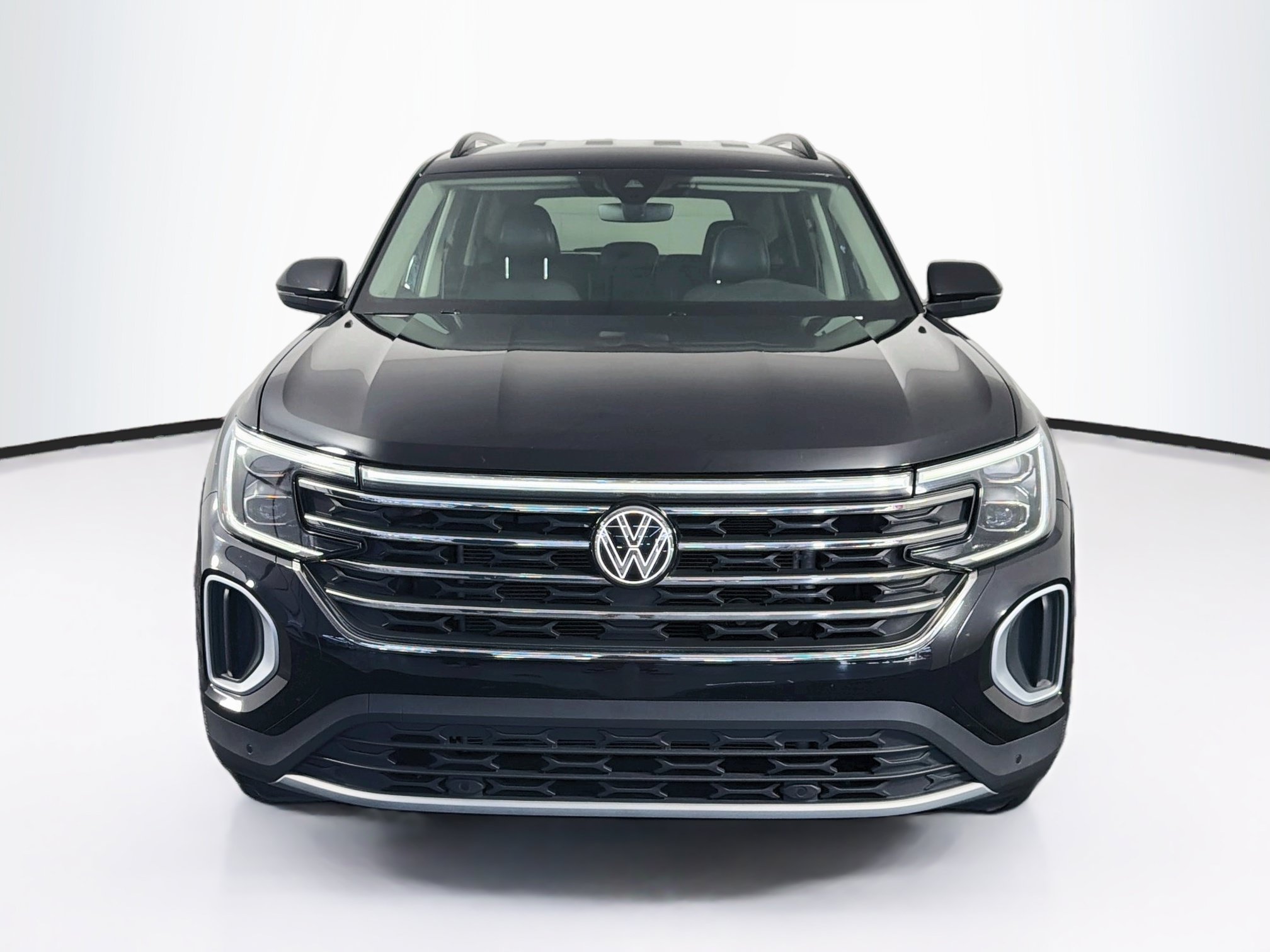 Used 2025 Volkswagen Atlas 2.0T SE w/Technology SUV
