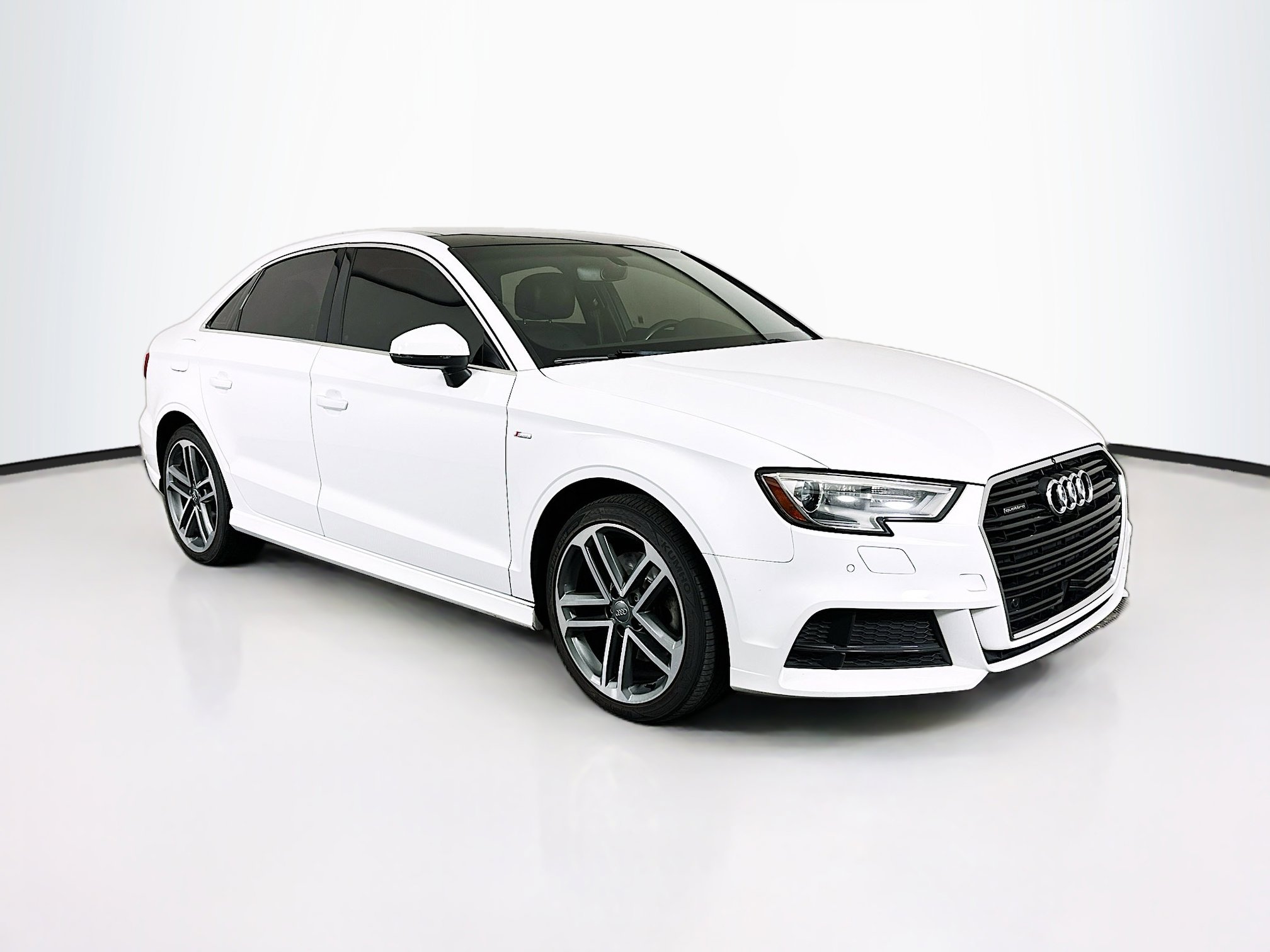 2017 Audi A3 2.0T quattro S tronic Premium Plus's photo