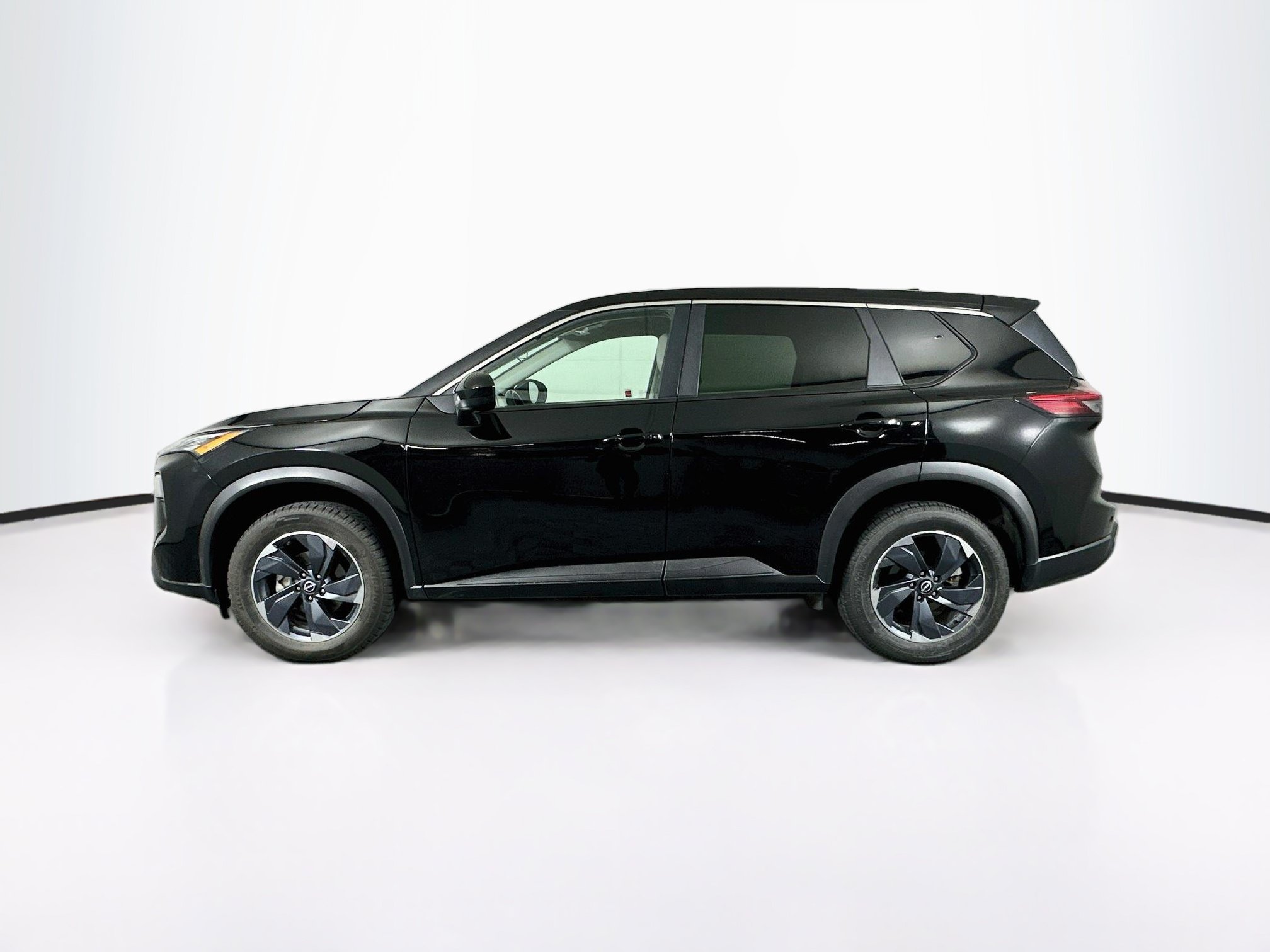 Used 2025 Nissan Rogue SV FWD SV