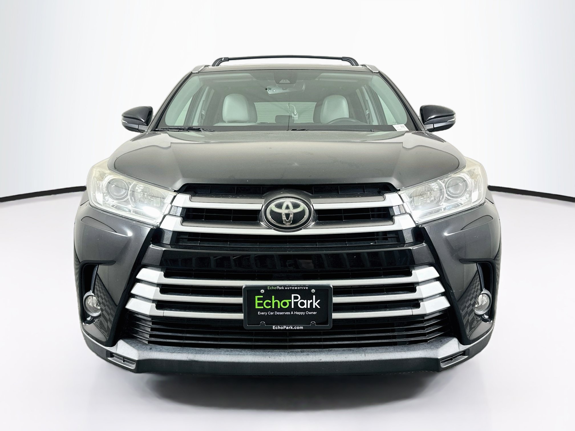 Used 2019 Toyota Highlander XLE XLE V6 AWD