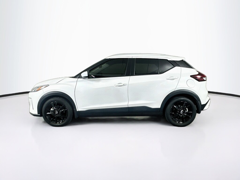Used 2023 Nissan Kicks SV SV FWD