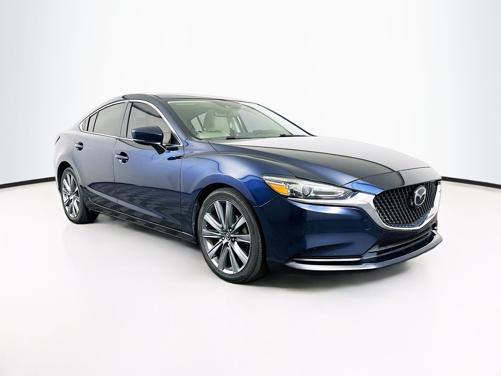 2018 Mazda EZ-6 Grand Touring Auto's photo