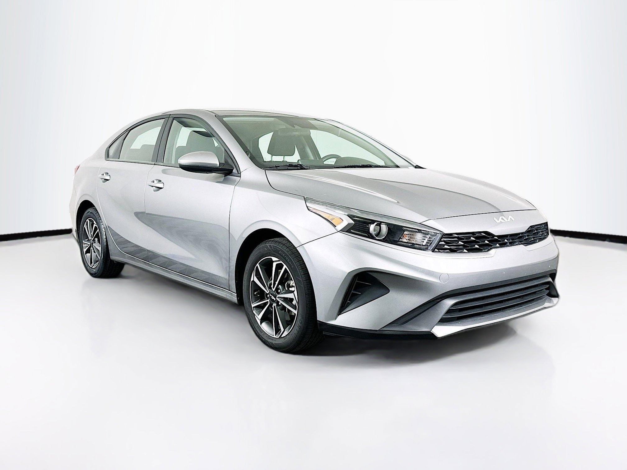 2024 Kia Forte LXS's photo