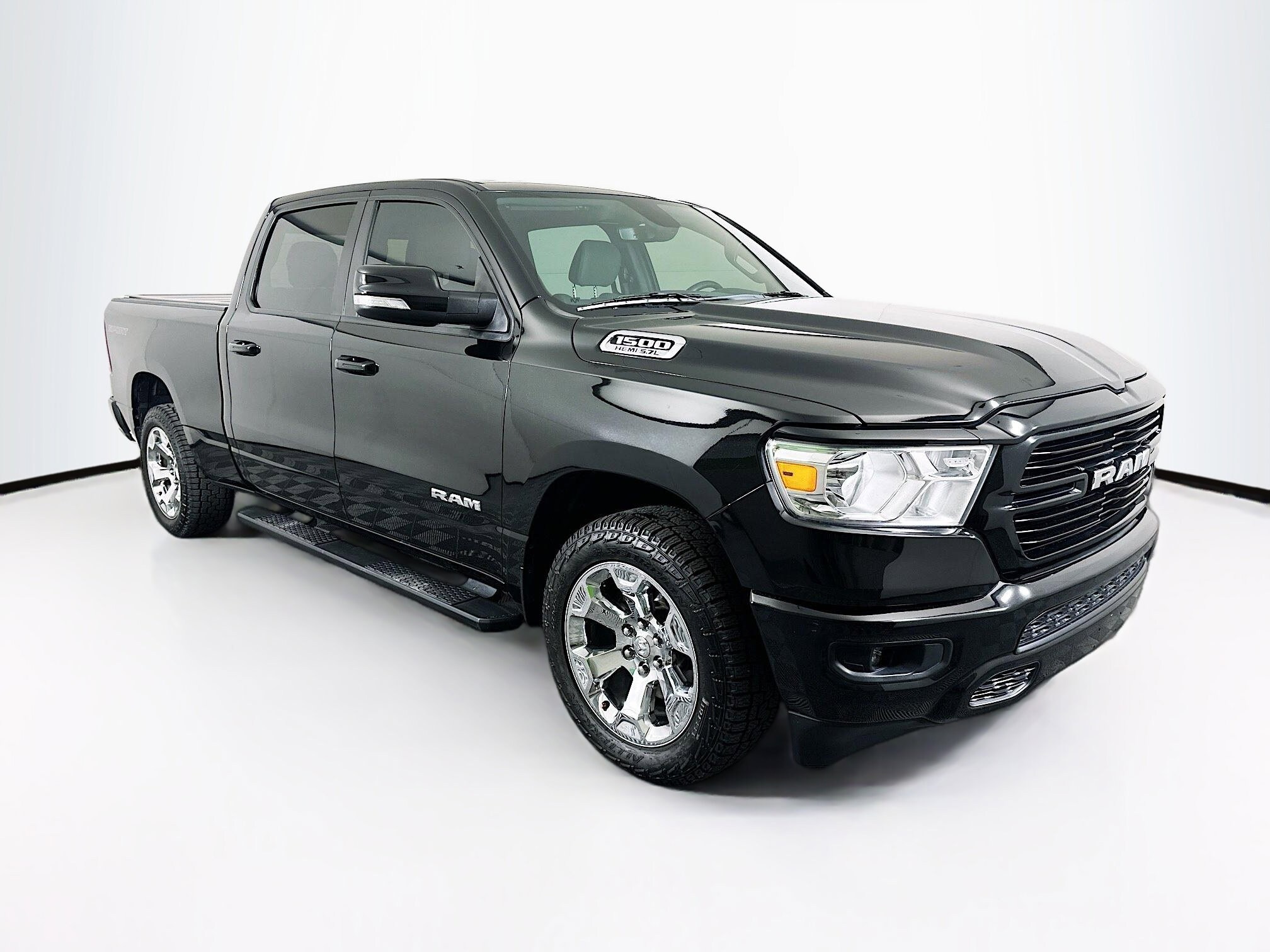 2019 RAM 1500 Big Horn/Lone Star 4x4 Crew Cab 6'4's photo