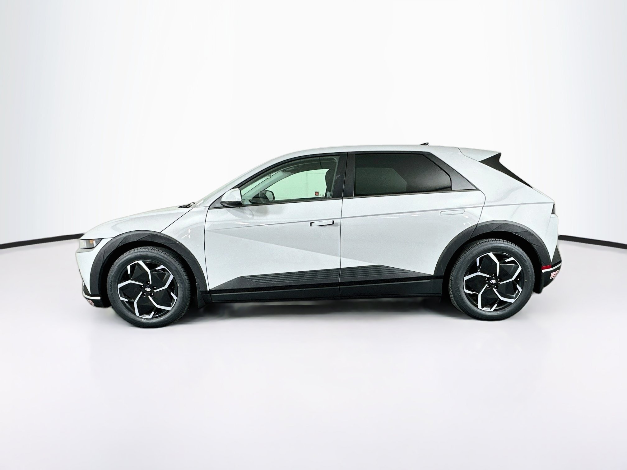 Used 2024 Hyundai IONIQ 5 SE SE RWD