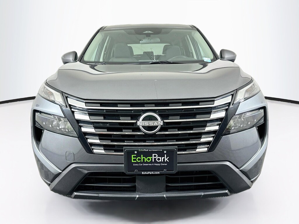 Used 2025 Nissan Rogue SV FWD SV