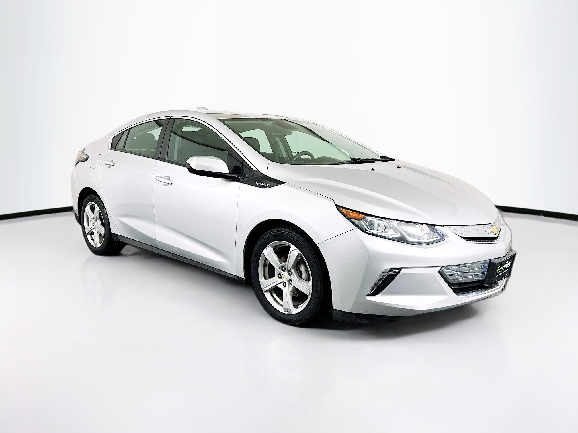 2017 Chevrolet Volt LT's photo