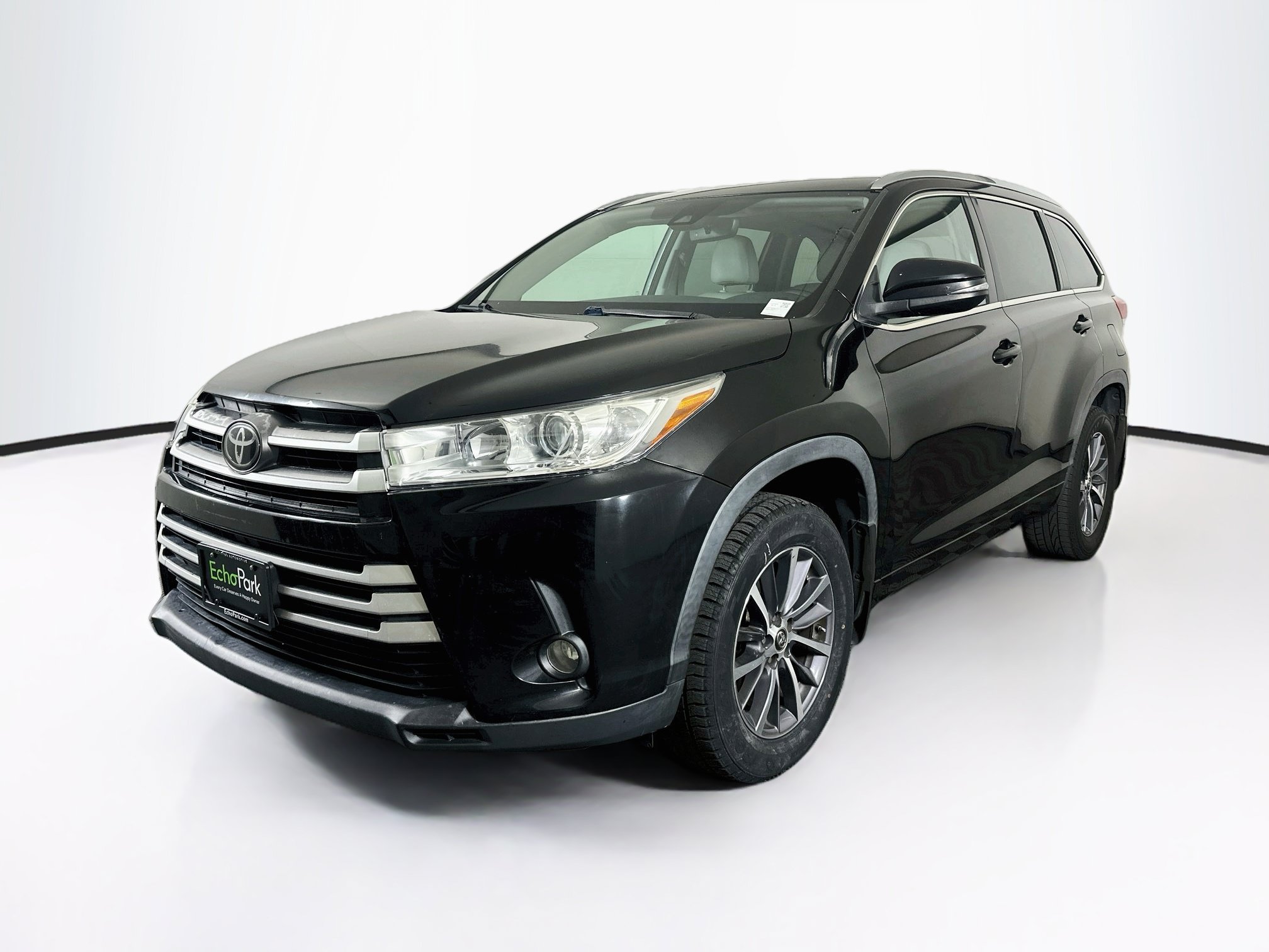 Used 2017 Toyota Highlander XLE XLE V6 FWD