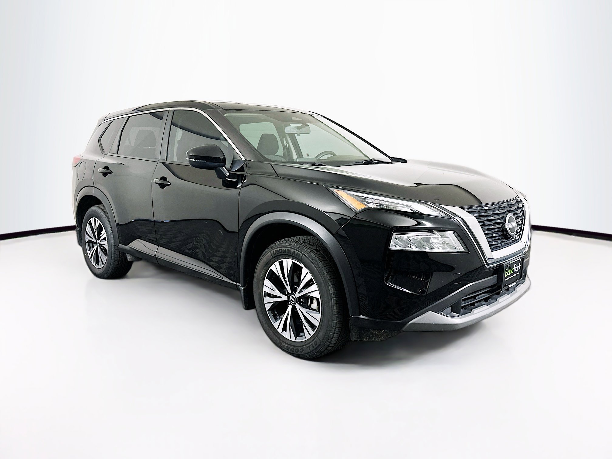 2023 Nissan Rogue SV's photo