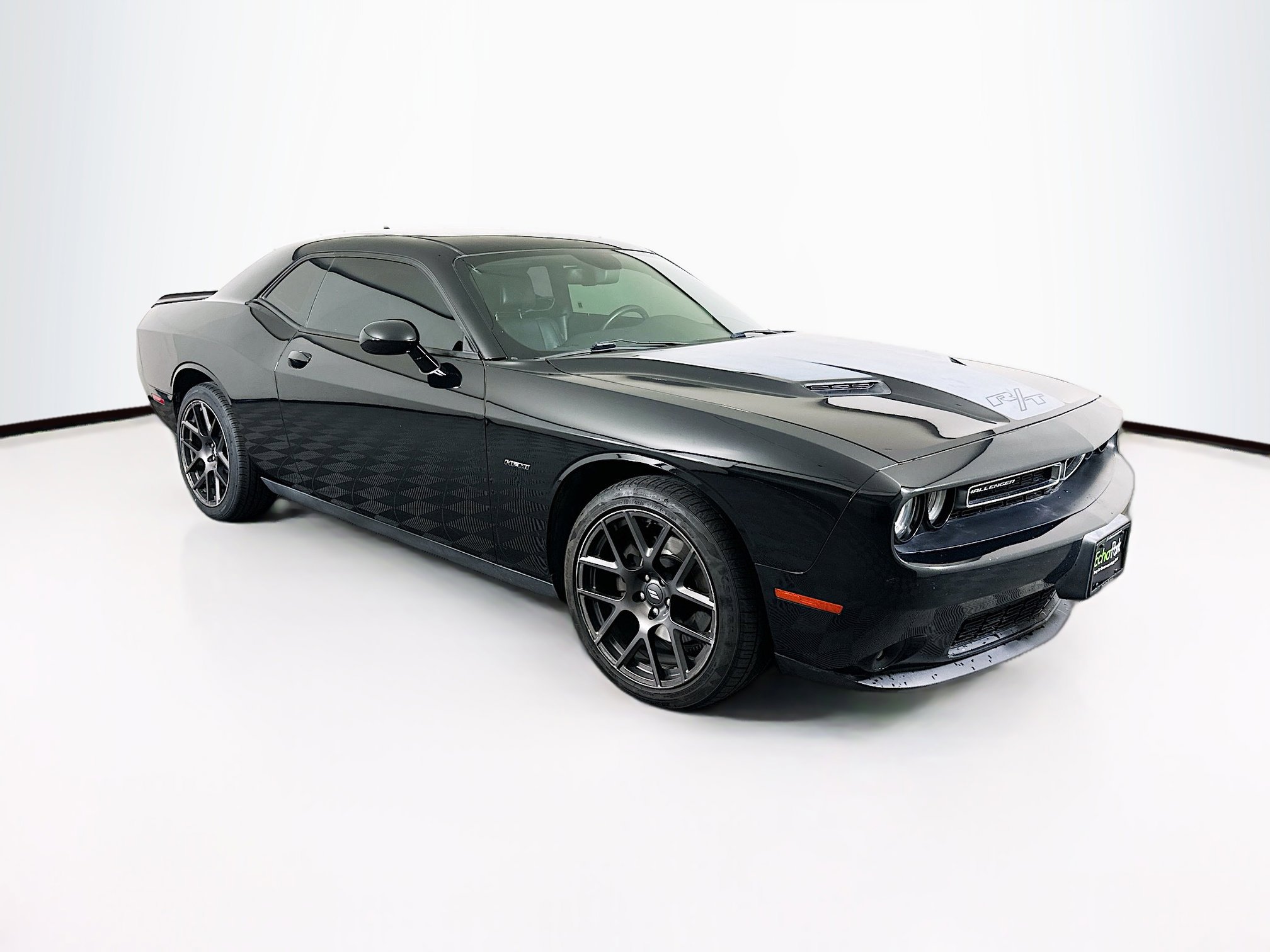 2016 Dodge Challenger R/T Plus's photo