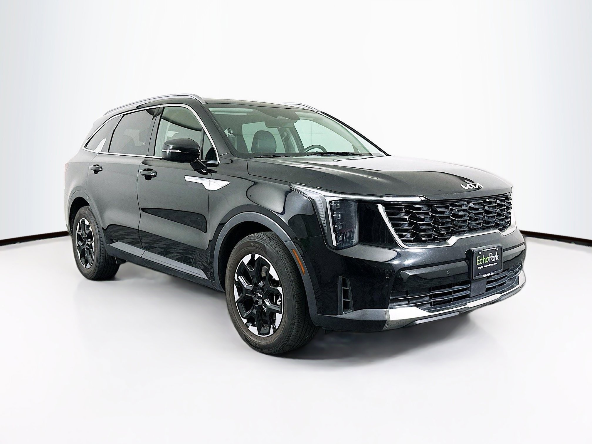 2024 Kia Sorento S's photo