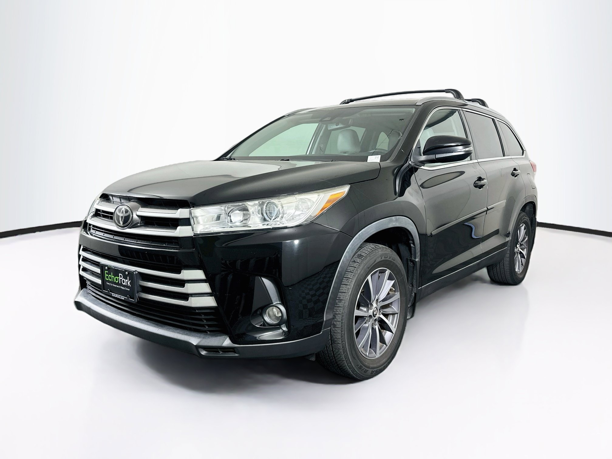 Used 2019 Toyota Highlander XLE XLE V6 AWD