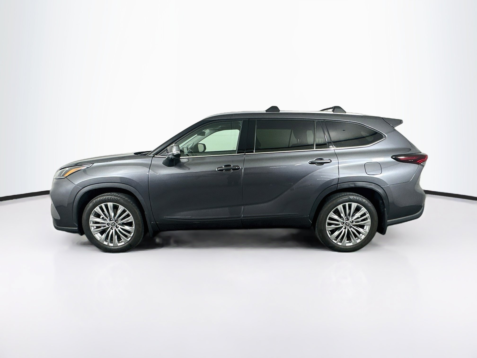 Used 2024 Toyota Highlander Platinum Platinum AWD