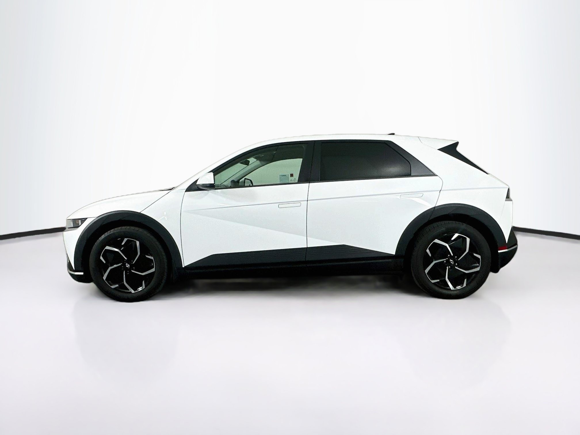 Used 2024 Hyundai IONIQ 5 SE SE RWD
