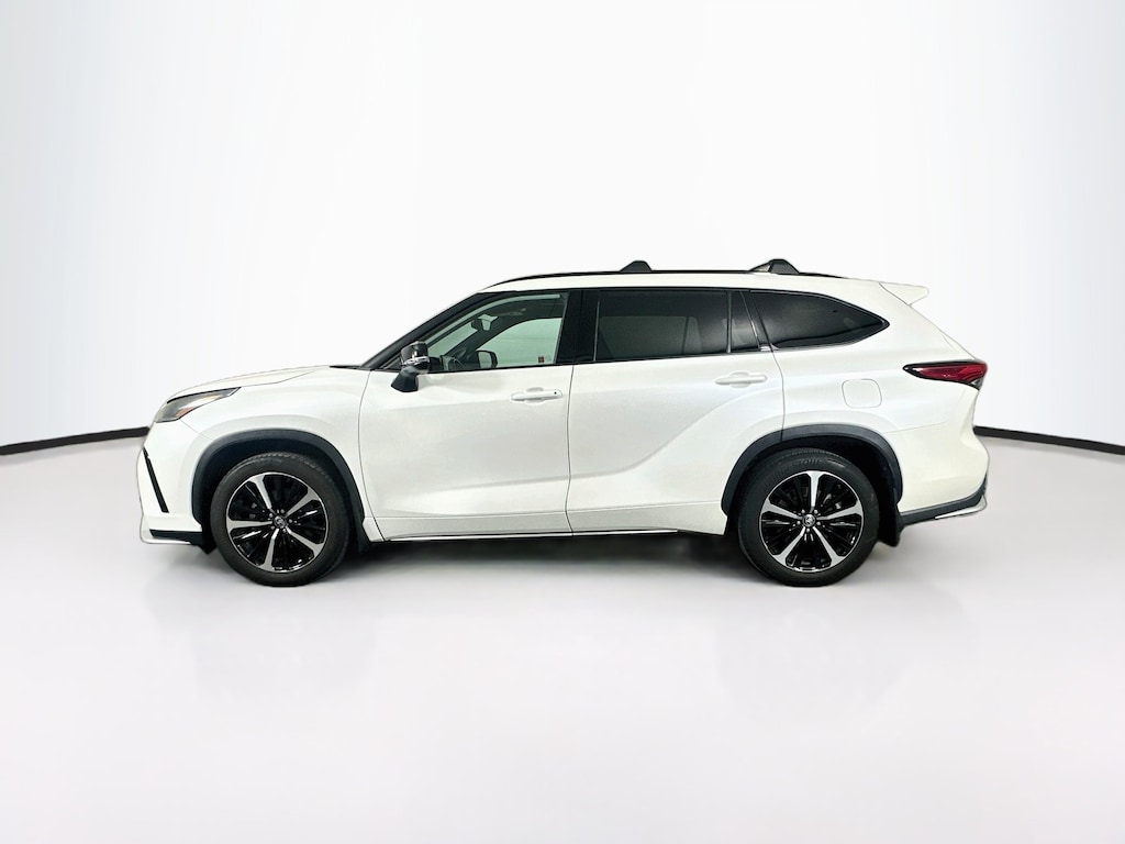 Used 2021 Toyota Highlander XSE XSE FWD