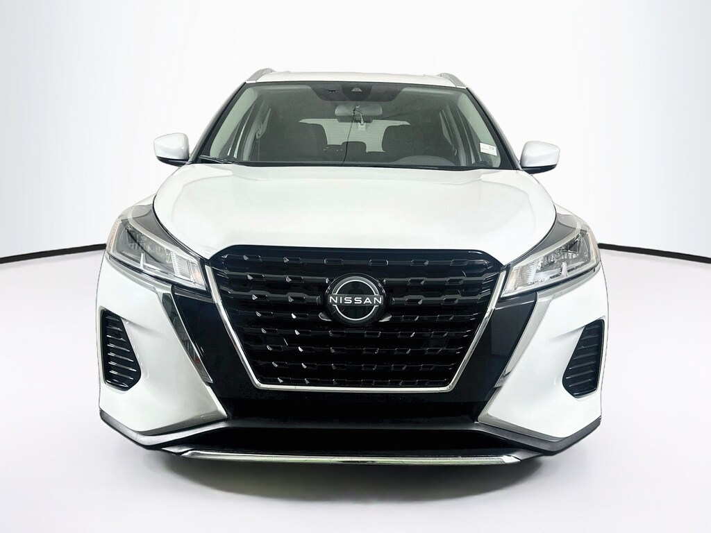 Used 2023 Nissan Kicks SV SV FWD