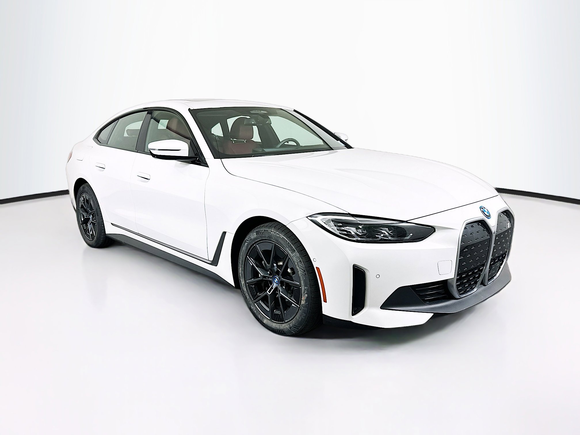 2023 BMW i4 eDrive35's photo