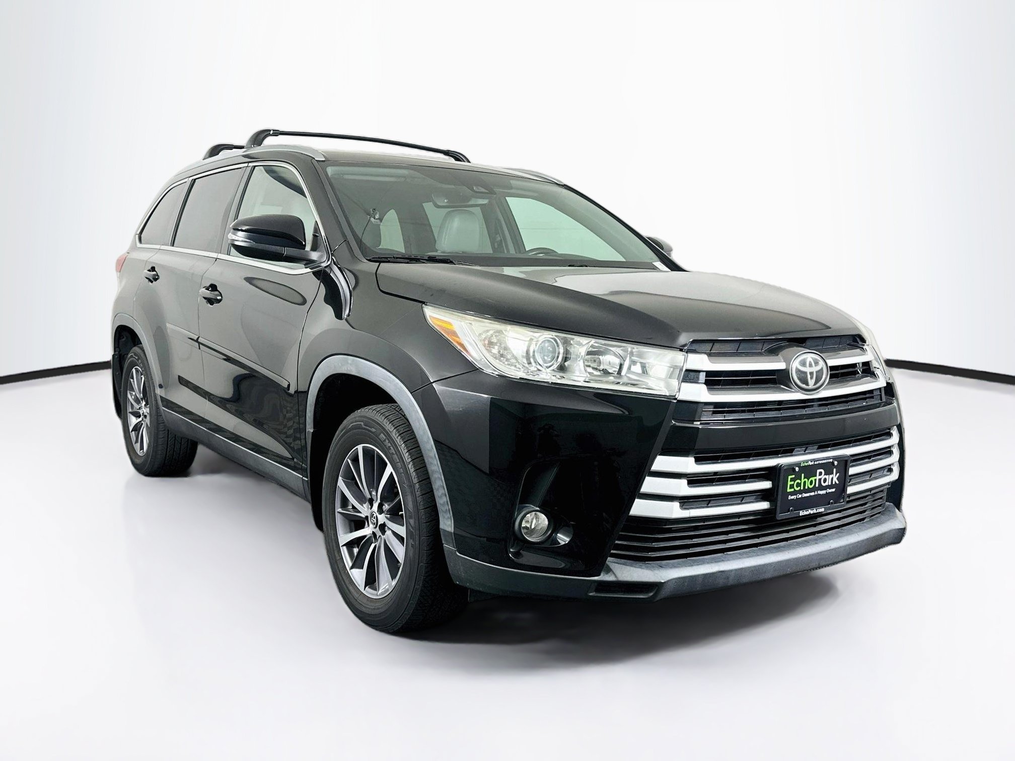 Used 2019 Toyota Highlander XLE XLE V6 AWD