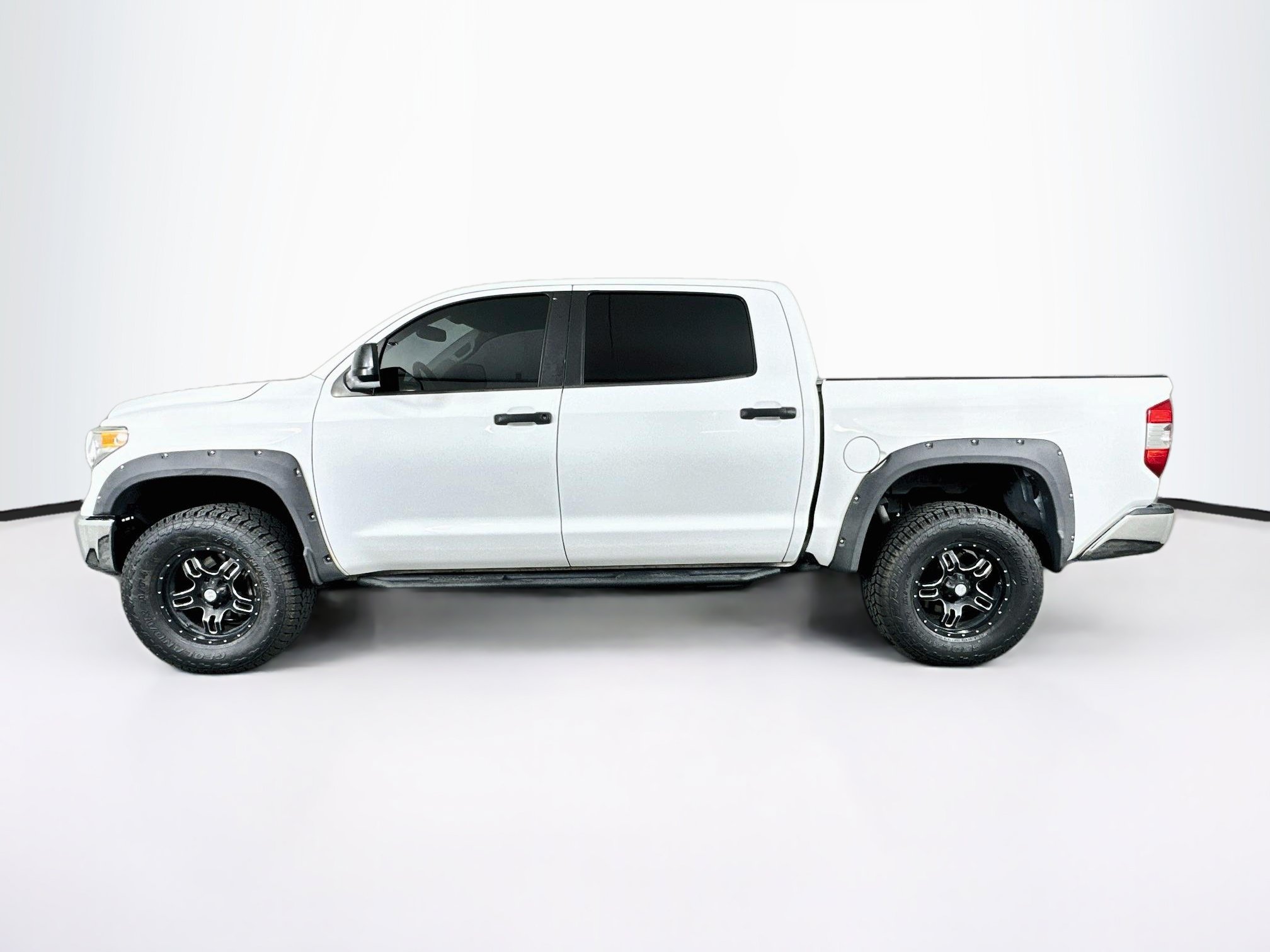 Used 2014 Toyota Tundra 2WD Truck SR5 CrewMax 5.7L V8 6-Spd AT SR5