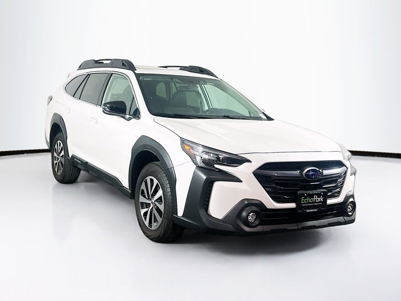 2025 Subaru Outback Premium's photo