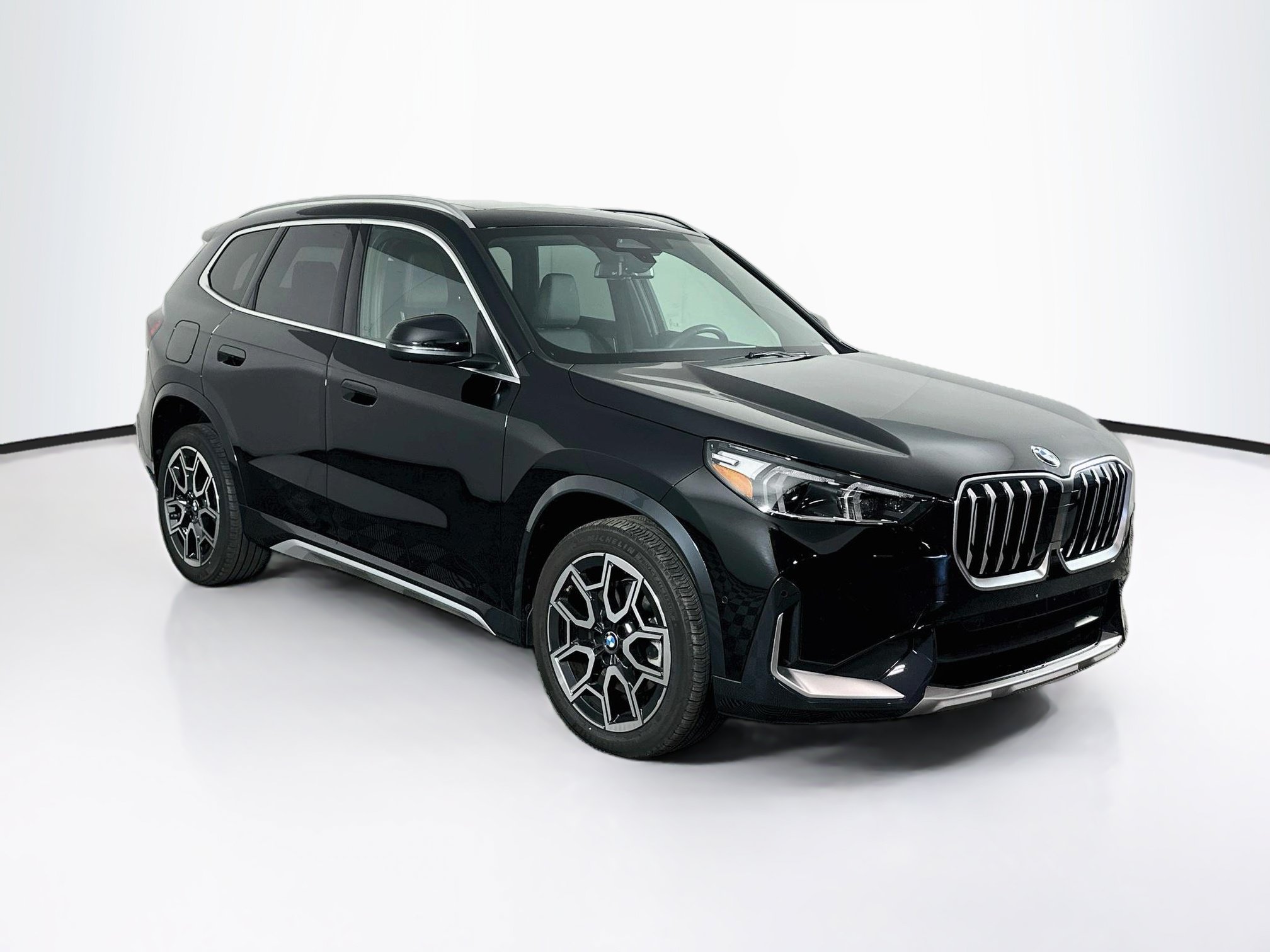 2025 BMW X1 28i