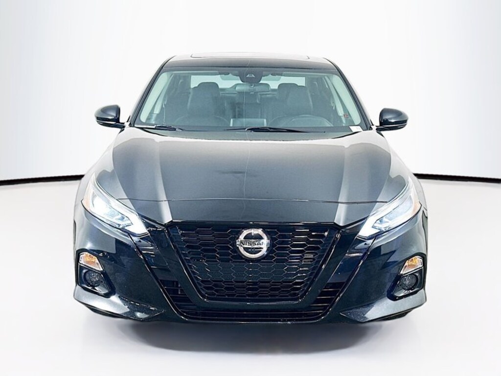 Used 2022 Nissan Altima 2.5 SR Sedan