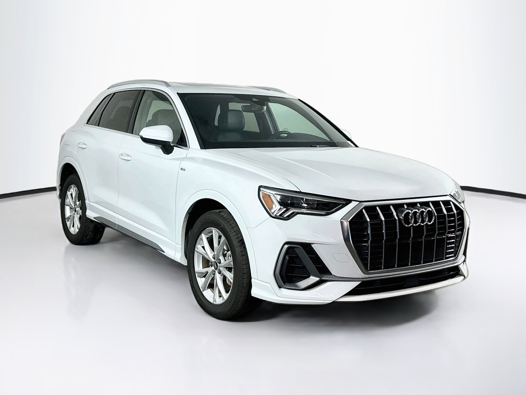 2023 Audi Q3