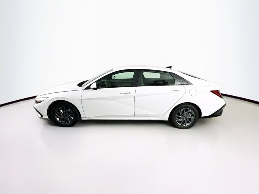 Used 2024 Hyundai Elantra SEL SEL IVT