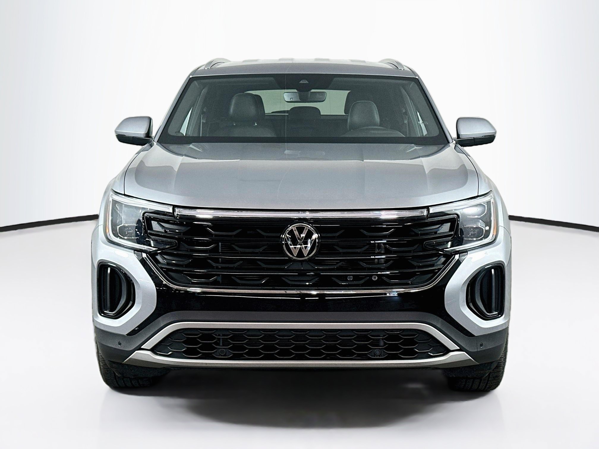 Used 2026 Volkswagen Atlas Cross Sport 2.0T SE w/Technology 2.0T SE w/Technology FWD