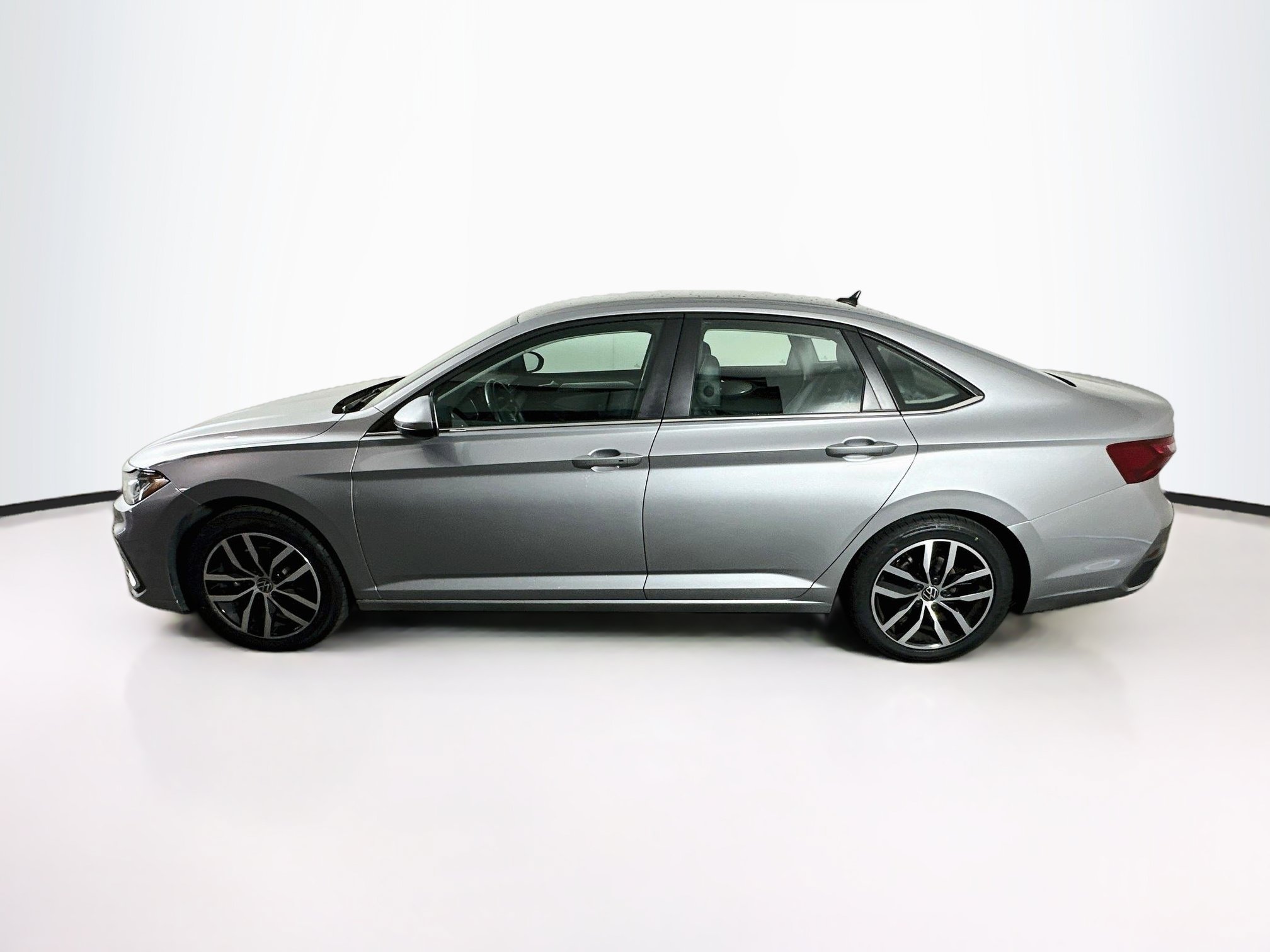 Used 2025 Volkswagen Jetta SE SE Auto