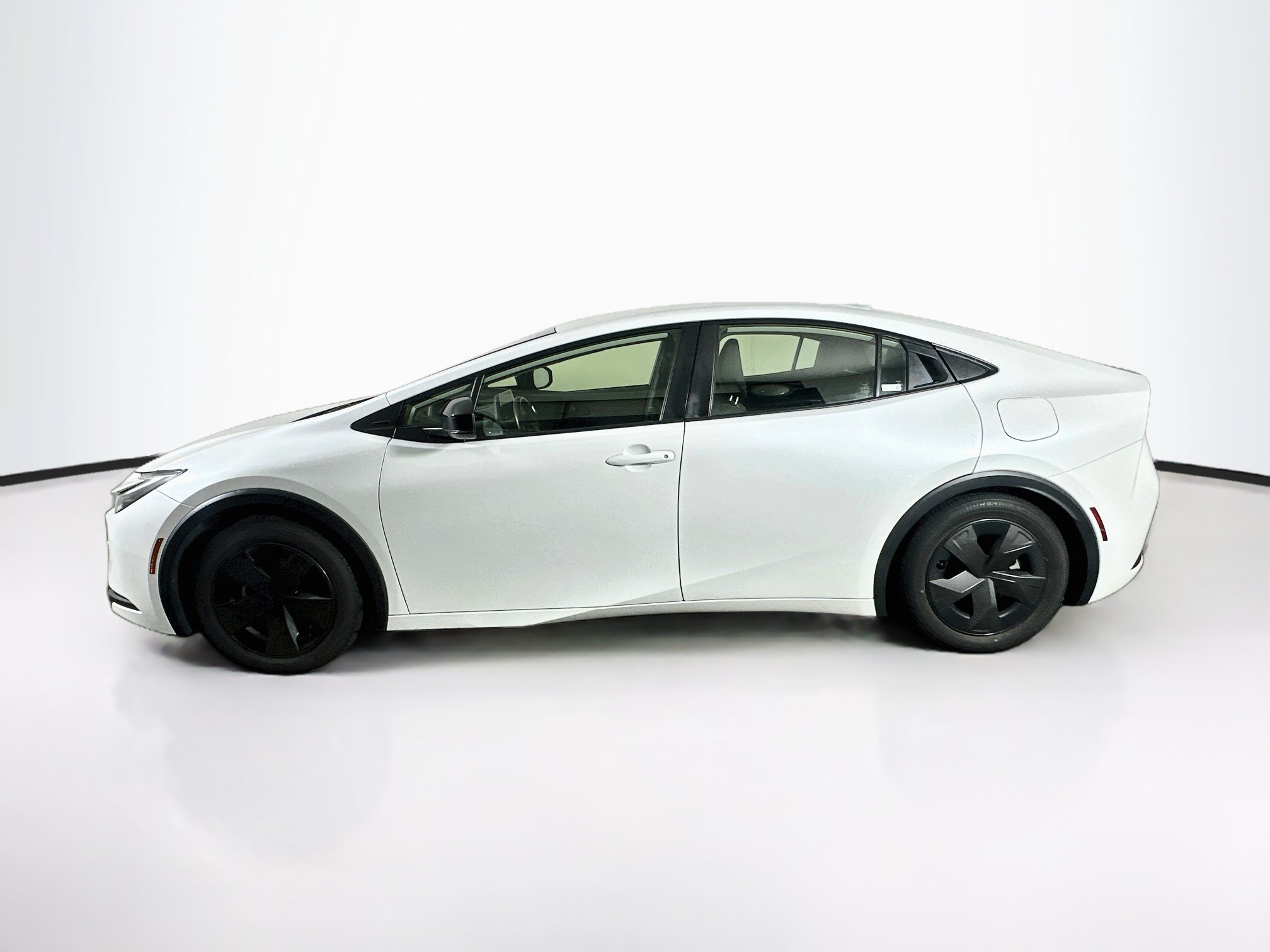 Used 2024 Toyota Prius LE LE