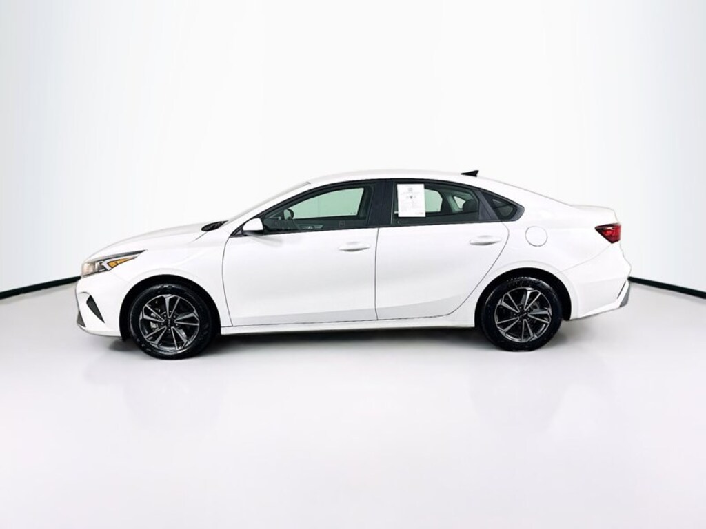 Used 2024 Kia Forte LXS LXS IVT