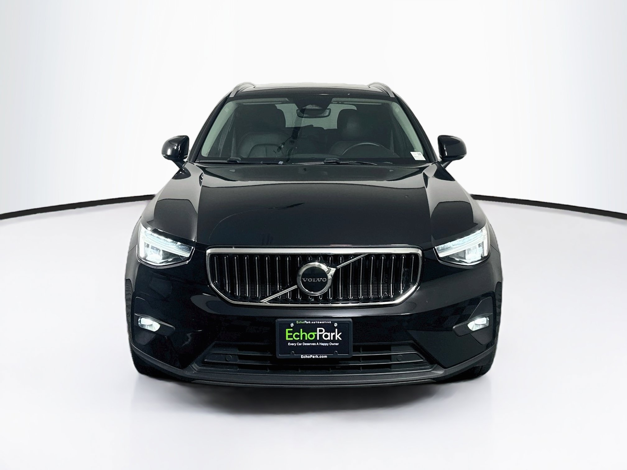 Used 2023 Volvo XC40 Plus Bright Theme B5 AWD Plus Bright Theme