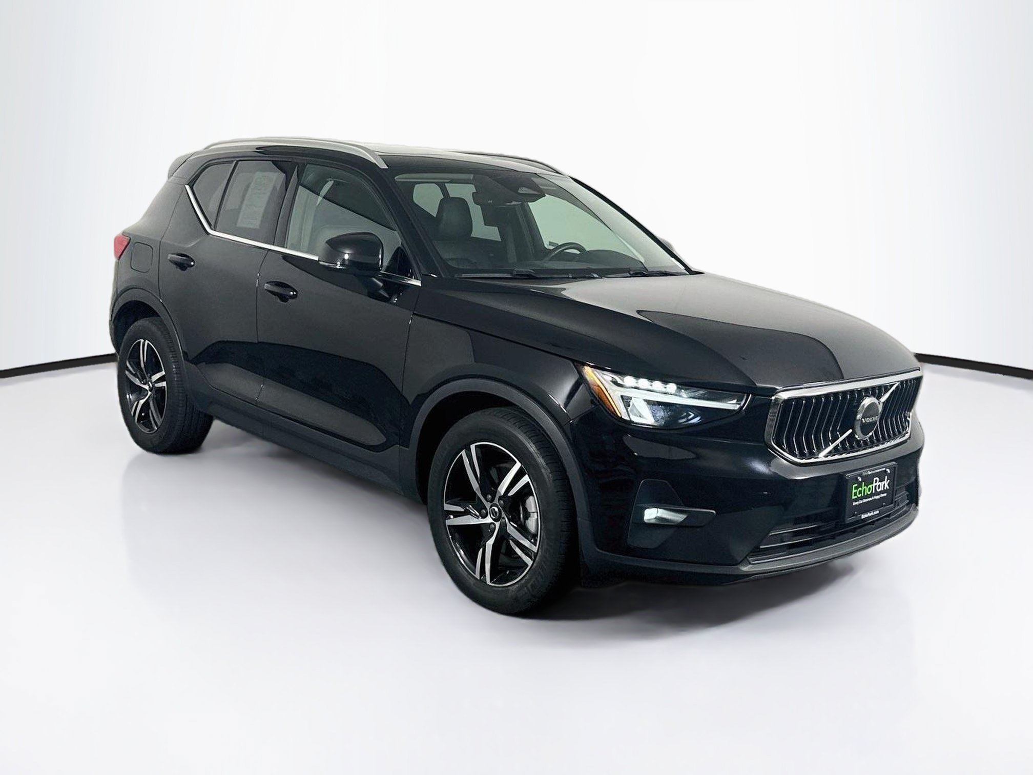2023 Volvo XC40