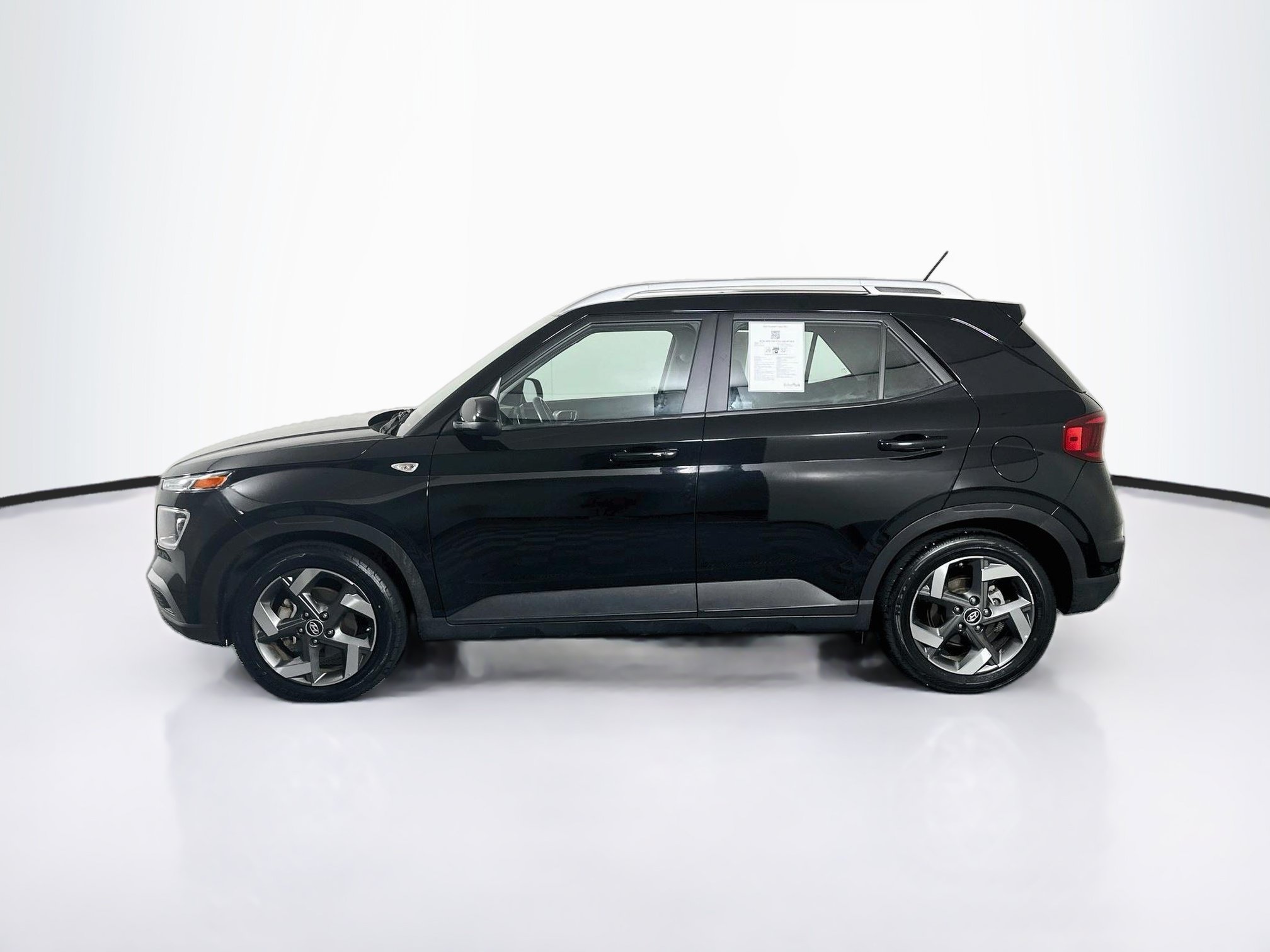 Used 2025 Hyundai Venue SEL SEL IVT
