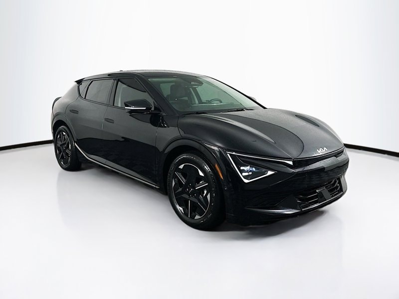 2025 Kia EV6 Wind's photo