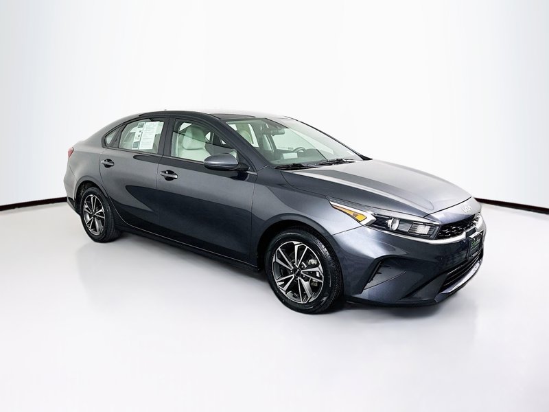 2022 Kia FORTE LXS's photo